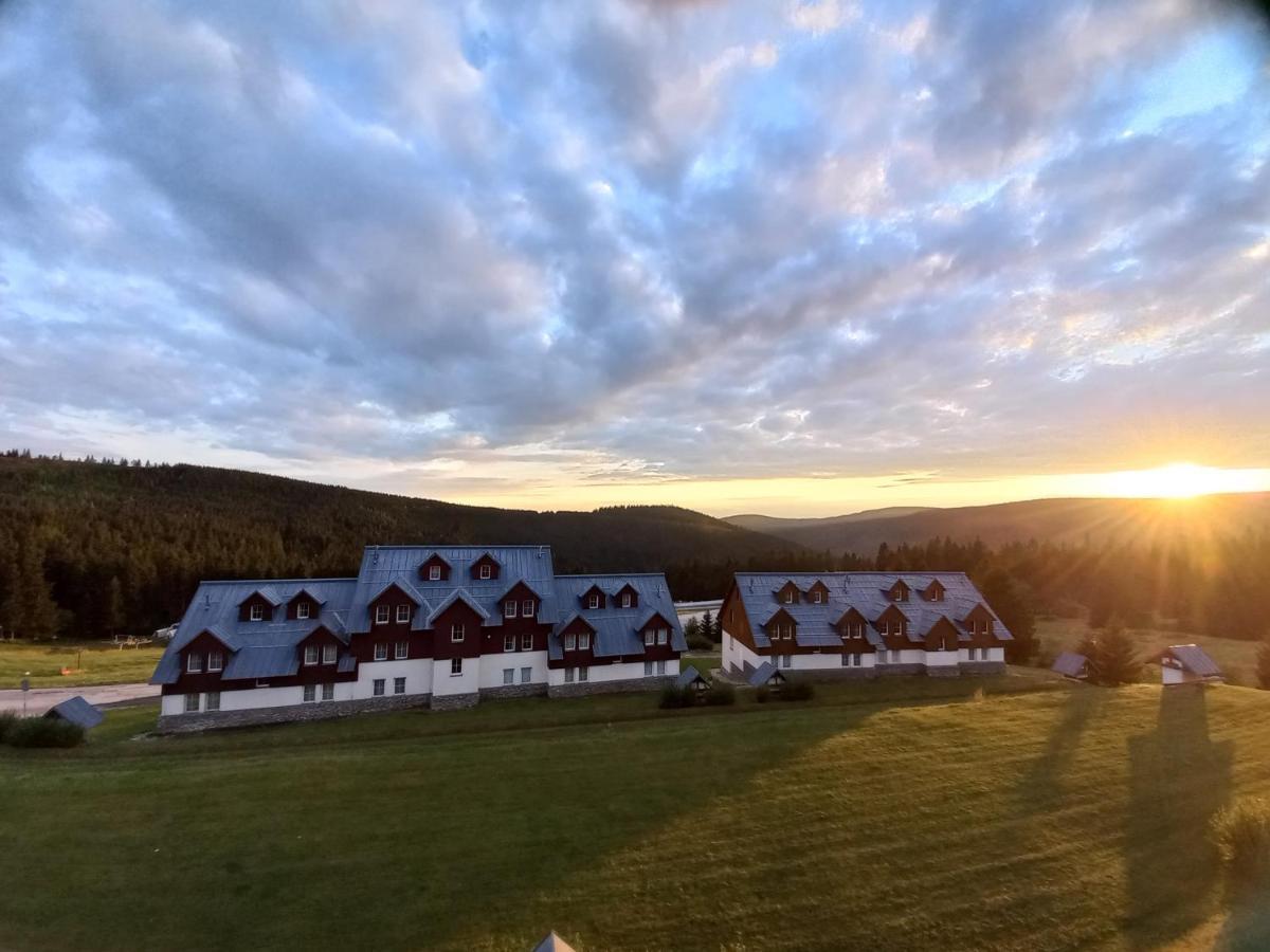 Horni Misecky Apartman E25 U Sjezdovky, Max 6 Osob Exterior foto